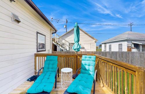 Galveston House | Beehive Cottage