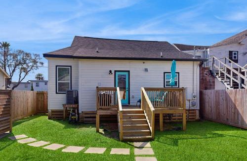 Galveston House | Beehive Cottage