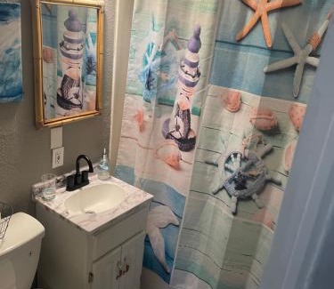 Woodward Villa | Beehive Cottage
