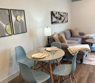 People's Freeway Apartment | Beehive Getaway