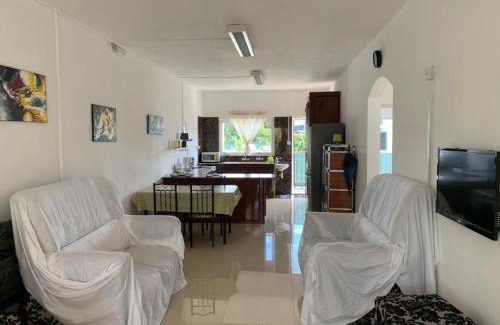Roches Noires Apartment | Beejan Mansions