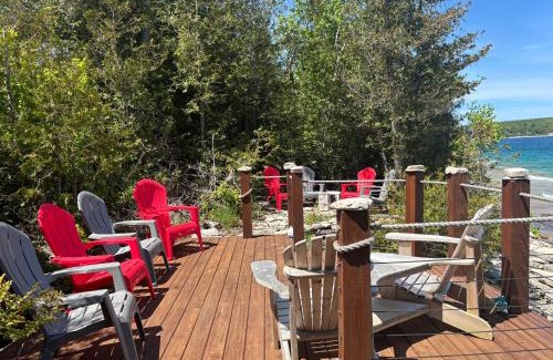 Lion's Head House | Beeshore Lakehouse Waterfront Bliss & Comfort
