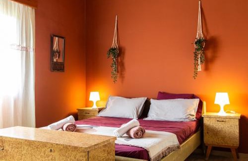 Kineta House | Beetle Villa retro country house