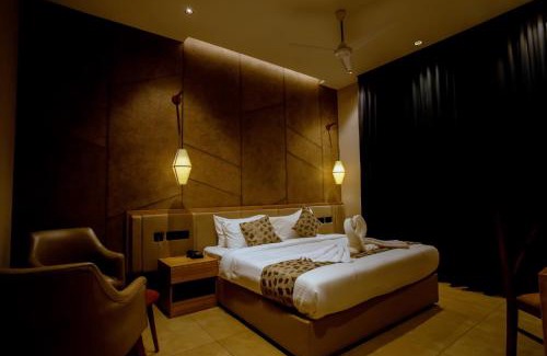 Kuruppumthara Hotel | Beeza Clubhouse