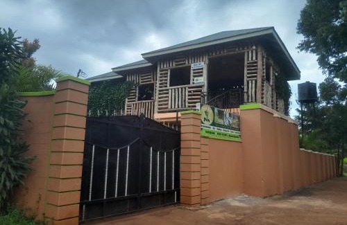 Hoima House | BeezBinn