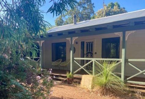 Dwellingup House | Begonia Cottage