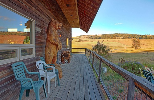 Oroville Cabin | Behold the Cosmos Cabin at Eden Valley Guest Ranch