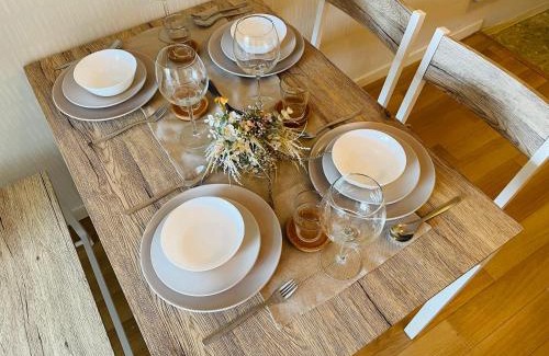 Sangenjaya Apartment | Beige