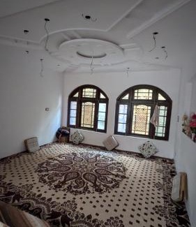 Anantnag District Bed & Breakfast | Beigh Gest home