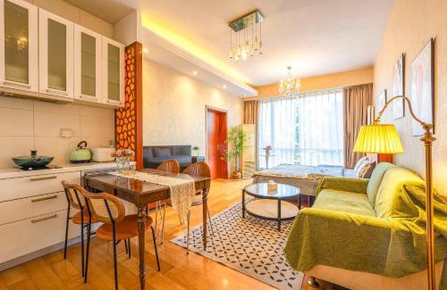 Shuangjing Apartment | Beijing City center - Family suite with Queen bed