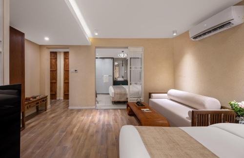 Dongcheng Hotel | Beijing Le Zai Nan Luo Gu Xiang Wang Fu Jing Forbidden City Courtyard Hotel&Free laundry service&Free coffee &Paid Dumpling experience service