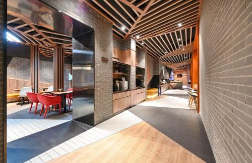 Dongcheng Hotel | Beijing Nanluoguxiang Orange Crystal Hotel