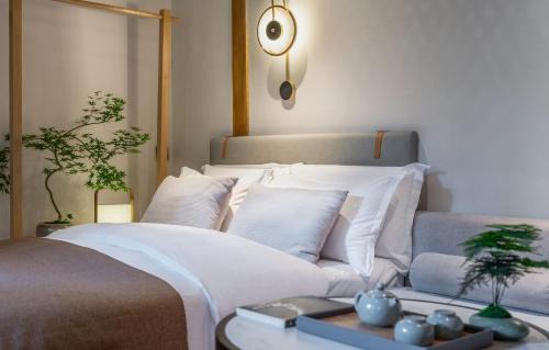 Wangfujing Shopping Area Hotel | Beijing Xin xiang YaYuan Countyard &NearWang Fu Jing Forbidden City Lama Temple and Summer palace,5 minutes walk from subway ,Free Laundry and coffee