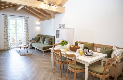 Truchlaching Apartment | "Beim Plößl" Dorfblick