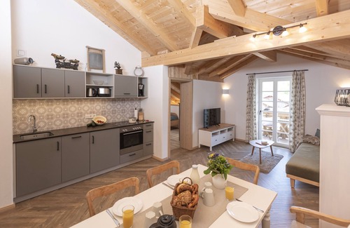 Truchlaching Apartment | "Beim Plößl" Dorfblick