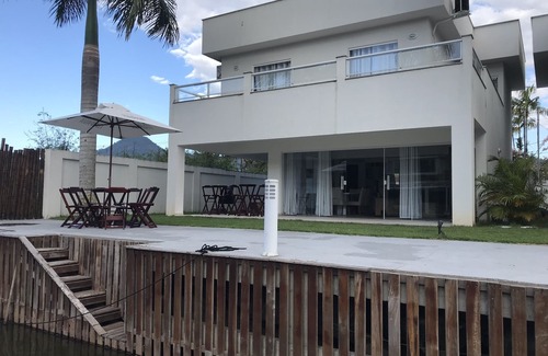 Japuiba House | Beira Mar House in Angra dos Reis - Close to commerce in secure condominium