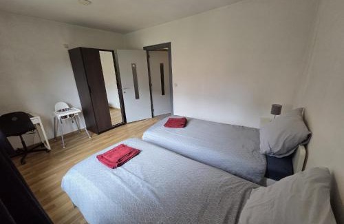 Gosselies Apartment | Bel-étage cosy 2 chambres proche Charleroi-Airport