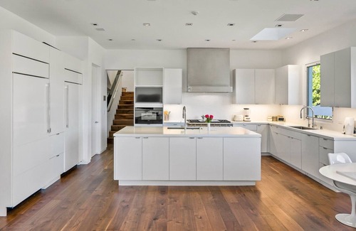Bel Air House | BEL AIR FAMILY ESTATE/GATED/POOL/BASKETBALL COURT/SMART-HOME/5 BEDROOM