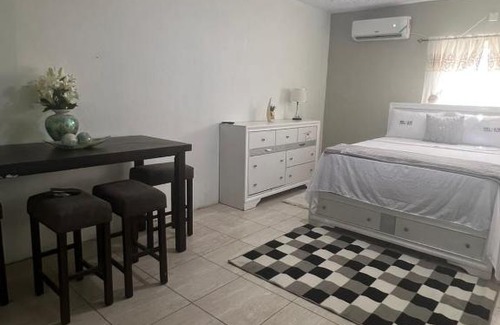 Hellshire Apartment | Bel-air luxury suites
