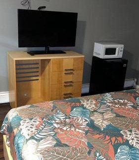 Maple Shade Hotel | Bel Air Motor Lodge