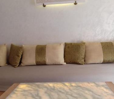 Marina Apartment | bel appart dans une résidence avec piscine, à 750m de la plage. Confort garanti.