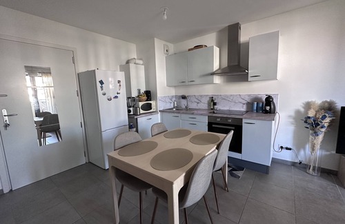 Le Ban-Saint-Martin Apartment | Bel Appartement Entier à 5mn de Metz