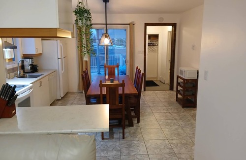 Quartier 4-6 Apartment | Bel appartement 3 chambres. À quelques minutes du centre-ville!