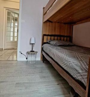 Dol-de-Bretagne Apartment | Bel Appartement et Jardin hyper Centre de Dol