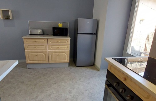 Mutigney Apartment | Bel Appartement en Plein Centre du Village de Pesmes, Tout Équipé