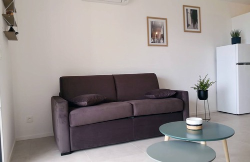Sotta Apartment | Bel Appartement en Rez-de-jardin Avec vue Montagne