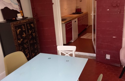 Perier House | Bel Appartement en Ville Avec Grand Jardin Privé et Très Bien Situé