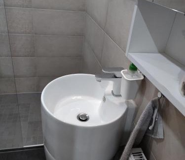 Zillisheim Apartment | Bel appartement entier F1 à 5 mn de Mulhouse