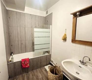 Bourganeuf Apartment | Bel appartement Hôtel de ville