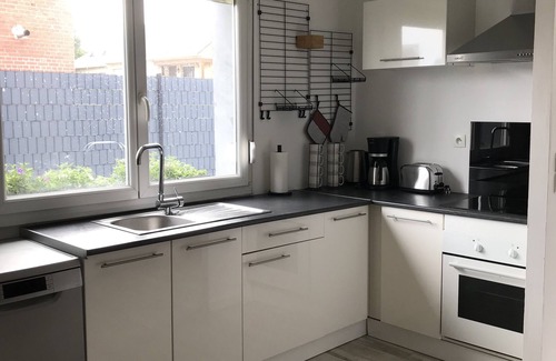Quaedypre Apartment | Bel Appartement Rénové Avec Jardin, Proche de Bergues
