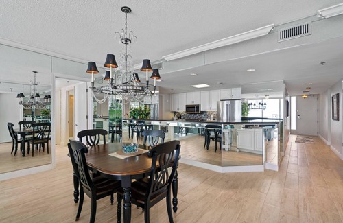 Navarre Beach Condo | Bel Mer 902 is the perfect romantic getaway on Navarre Beach!