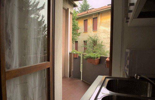 Aggregazione Rionale 9 Bed & Breakfast | Bel Sorriso Varese - Dormire Felice Rooms & Apartments