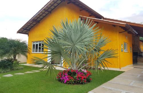 Lagoinha House | BELA CASA TERREA PRAIA LAGOINHA, UBATUBA com piscina, Ar condicionado, churrasqueira, forno a lenha, wifi