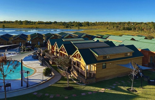 Willis Resort | Belas Resort Cabin 100