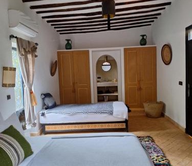 Lahebichate Bed & Breakfast | Beldicolors