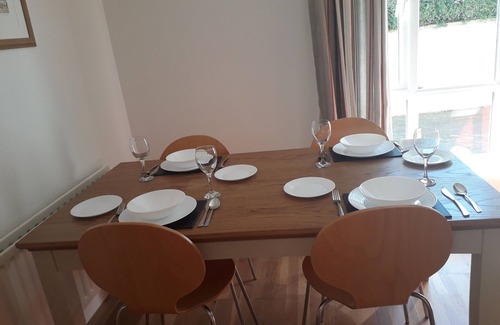 Belfast Apartment | Belfast base for adventures in the North of Ireland (secure car parking).
