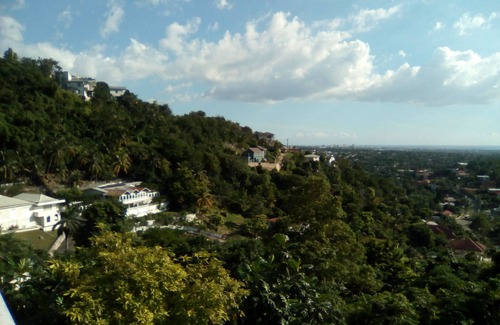 Havendale House | Belgrade Heights with mountain & city view