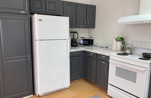 Rome Cottage | Belgrade Lakes Cottage w/Long Pond beach access close to Augusta, Colby College