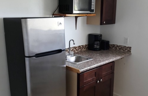Gambier Apartment | Bell At The Airport Suites Adults Only (Free Airport Transportation)