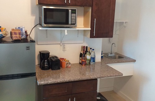 Gambier Apartment | Bell At The Airport Suites Adults Only (Free Airport Transportation)