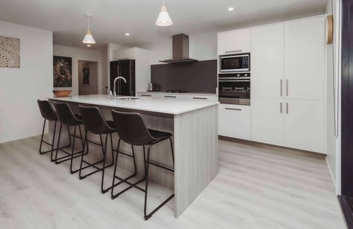 Bell Block House | Bell Block Beauty - pristine 3BR home near beach