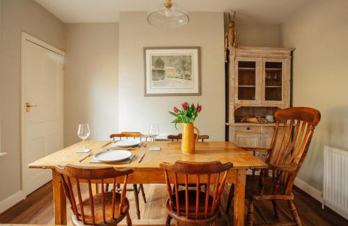 Alfriston House | Bell Cottage