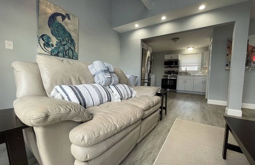 Worcester Apartment | Bell Hill Modern 2BD Condo near Hospitals | HBHS
