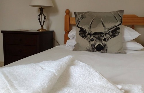 Sutton Benger Hotel | Bell House Hotel & Restaurant