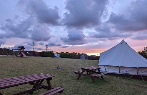 Mount Hawke RV Rental | Bell Tent Grass Pitch