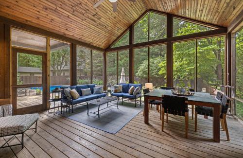 Union Pier House | Bella and Dulce's Lakehouse